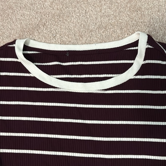 Ribbed bodycon maroon dress - Picture 2 of 4